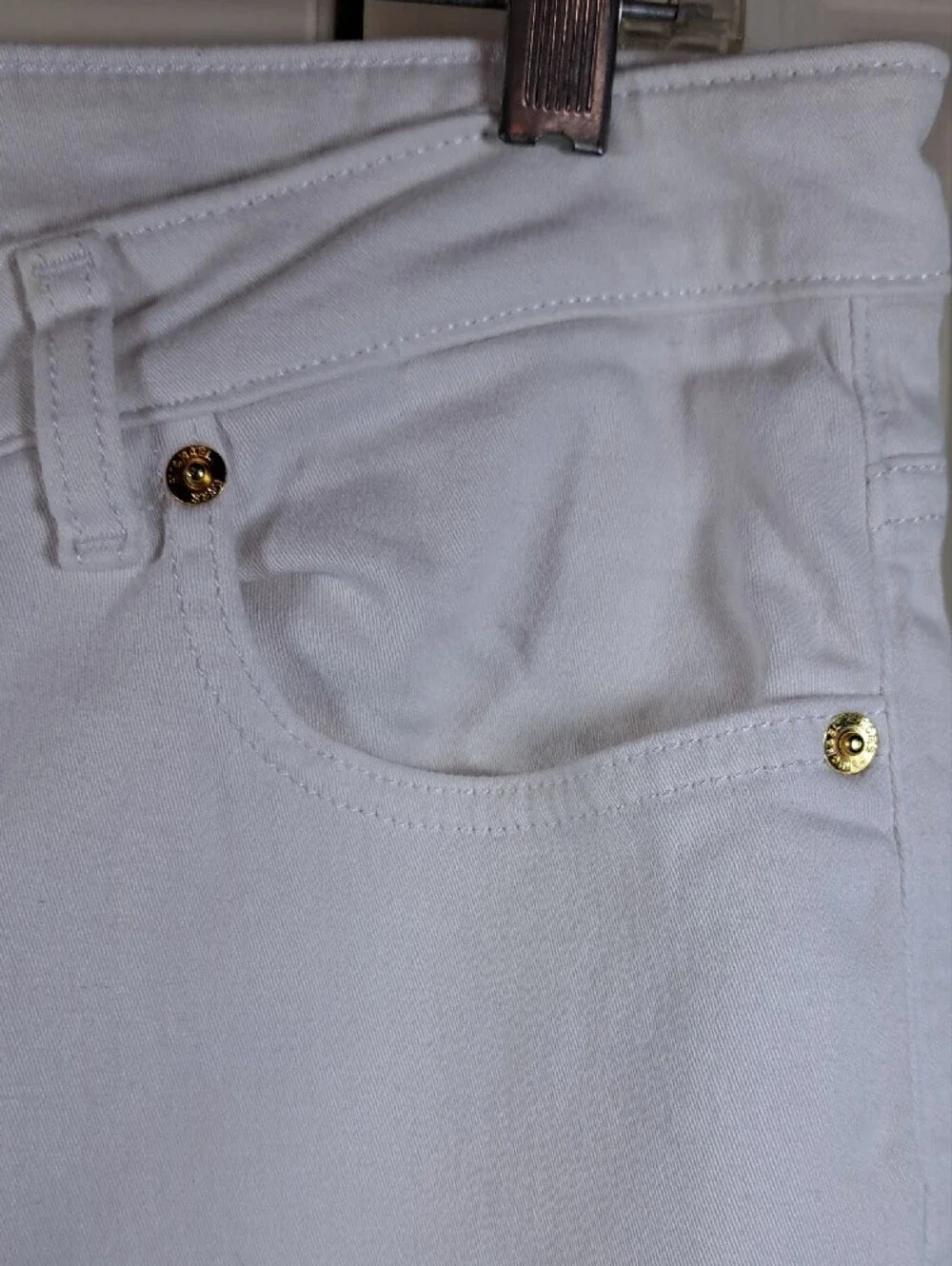 Michael Kors White Skinny Jeans with Gold-Tone Accents